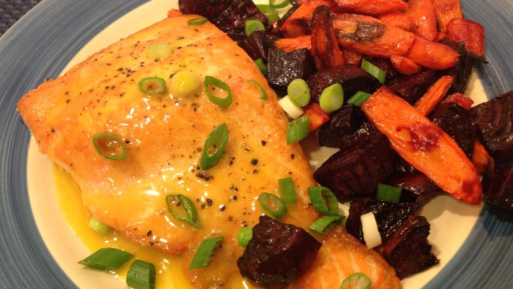 Peppered Salmon With Roasted Root Vegetables Recipe