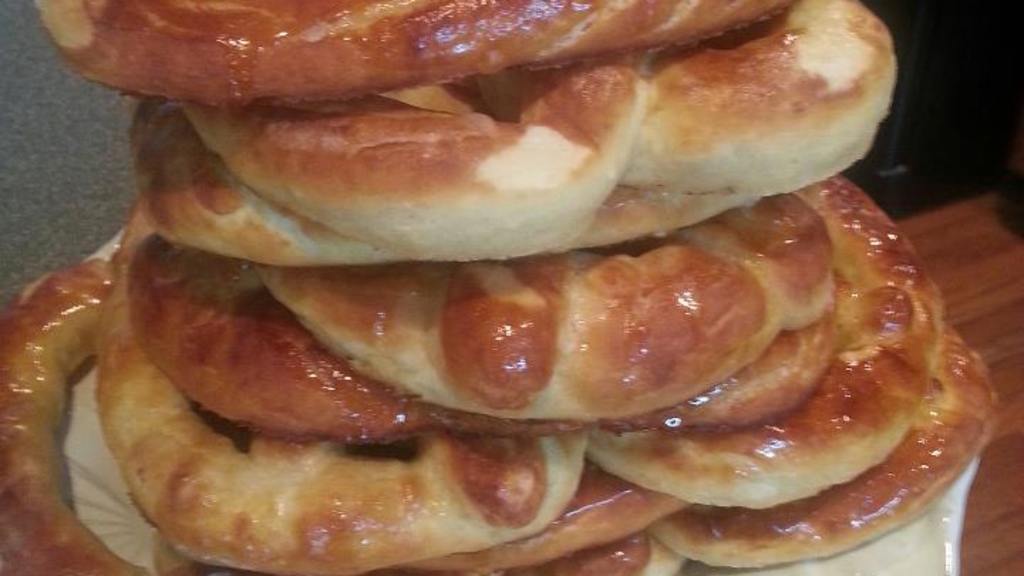 Legit Soft Pretzels Just Like Auntie Anne's Recipe