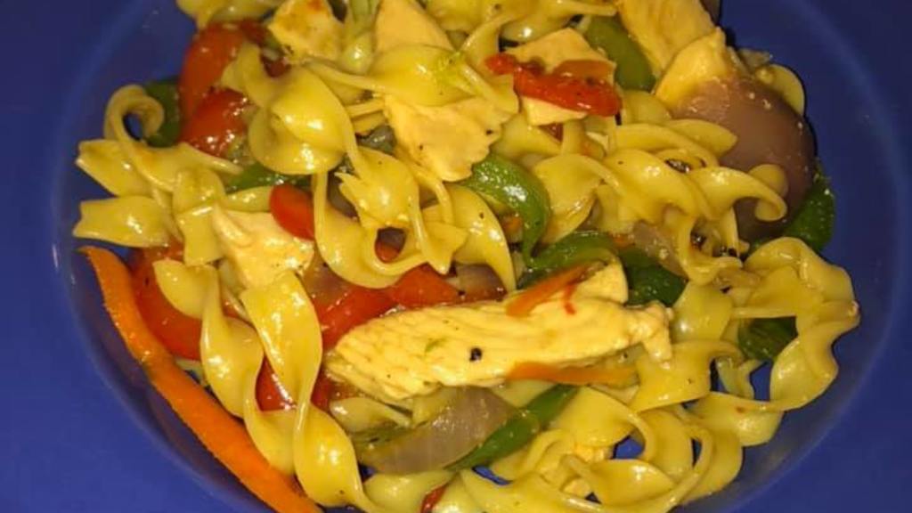 Stir Fried Egg Noodles With Chicken Recipe Food