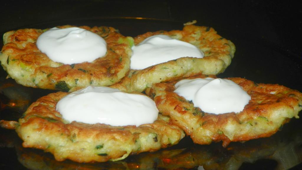 Zucchini Fritters With Sour Cream Sauce Recipe