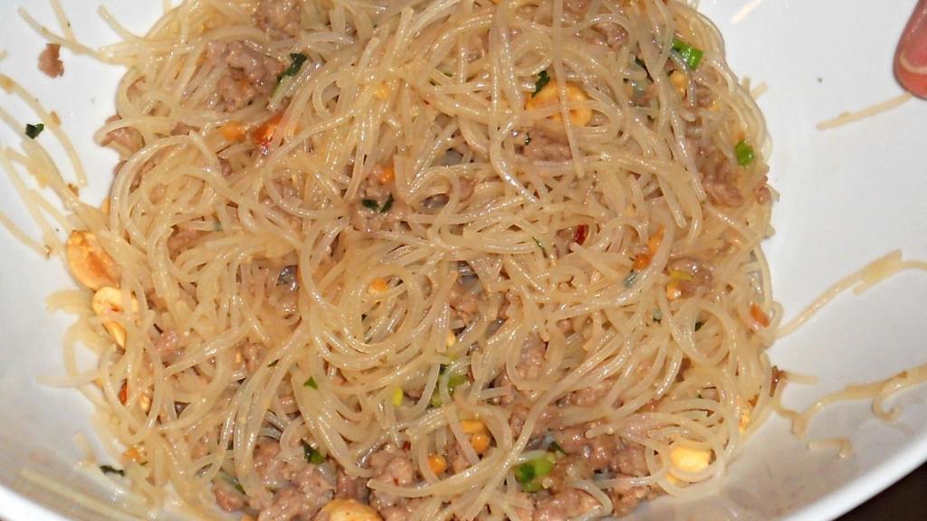 Spicy Glass Noodles With Crispy Pork (Yum Woon Sen) Recipe