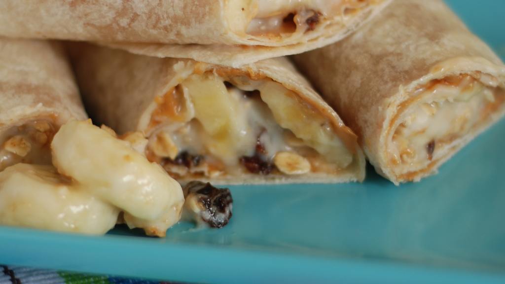 Peanut Butter and Granola Breakfast Wraps Recipe