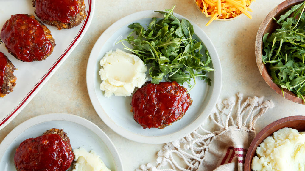 Lil' Cheddar Meatloaves Recipe