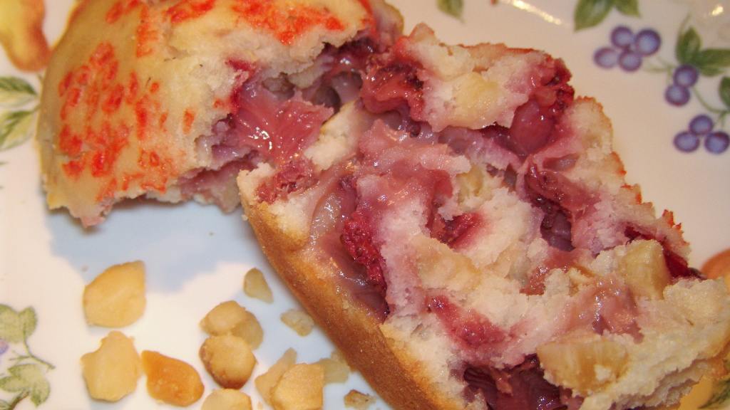 Strawberry-Macadamia Nut Muffins created by Elly in Canada