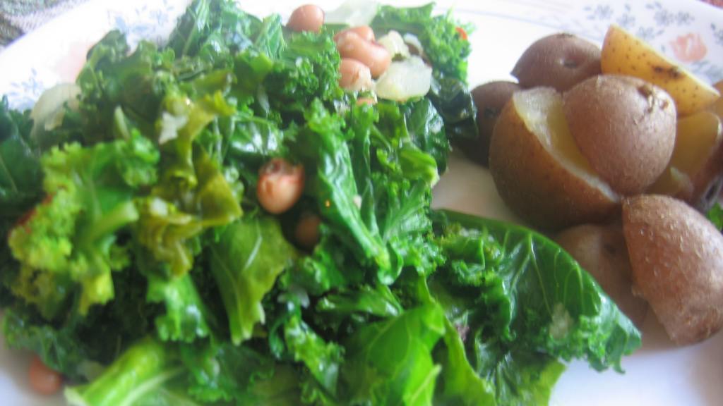 Blackeyed Peas with Garlic and Kale Recipe