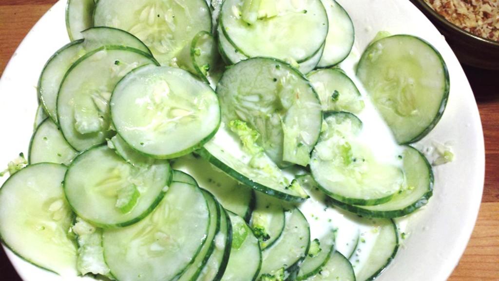 Grandma Varga's Hungarian Cucumber Salad (Uborkasalata) Recipe - Food.com
