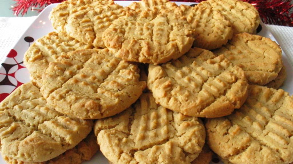 Mom's Peanut Butter Crunch Cookies created by flower7