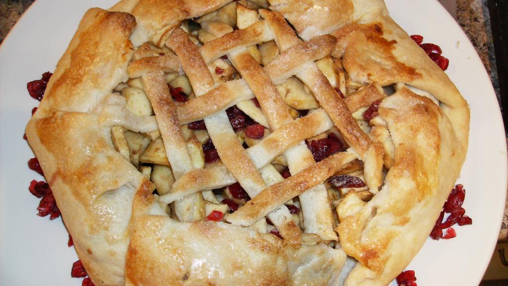 Rustic Apple and Dried Cranberry Pie created by lilbrattymonster
