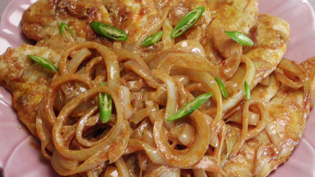 Veal Scallops in a Creamy Paprika Onion Sauce Recipe