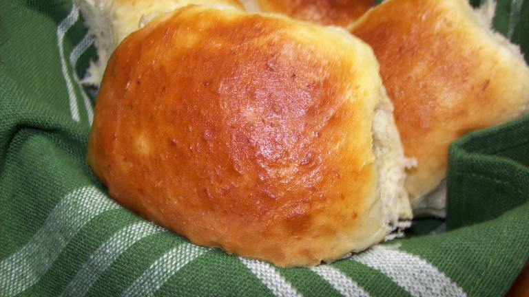 Easy and Tasty Oatmeal Dinner Rolls Created by Chef shapeweaver 