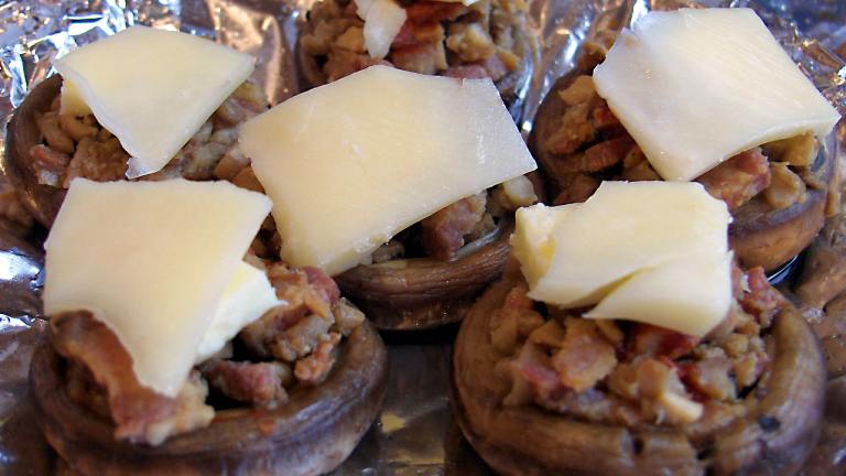 Garlic, Bacon, Cheese Stuffed Mushrooms Created by Derf2440