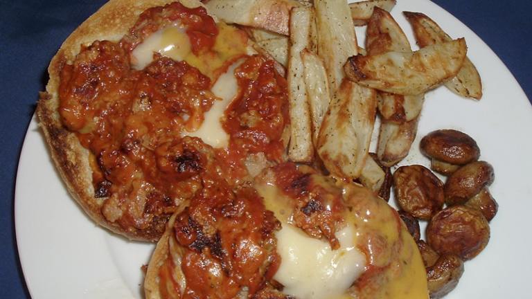 Three-Cheese Pizza Burgers Created by Bergy