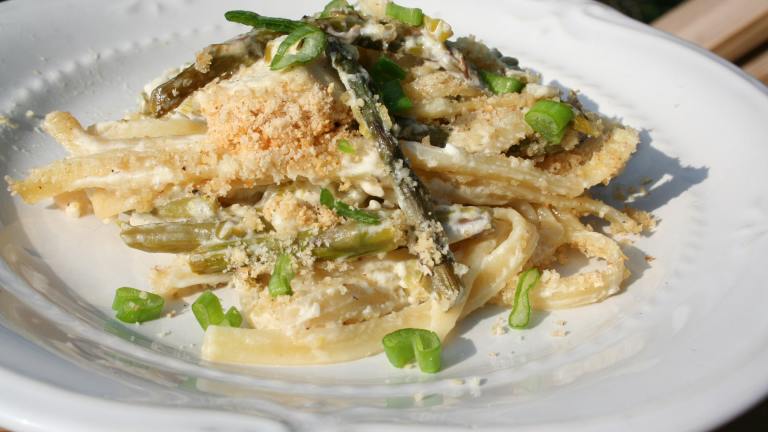 Fettuccine With Asparagus, Lemon, Pine Nuts & Mascarpone Created by Kitchen Witch Steph