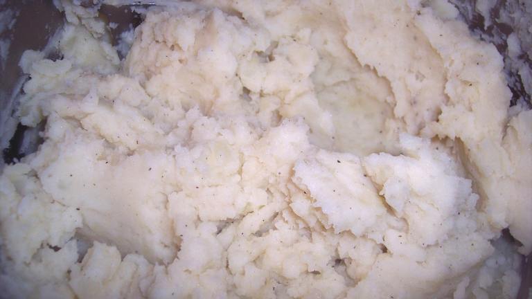 Basic Mashed Potatoes Created by looneytunesfan