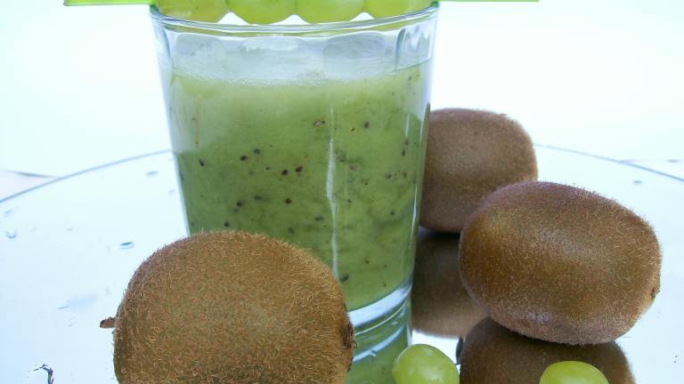 Kiwi and Grape Drink Created by Sharon123