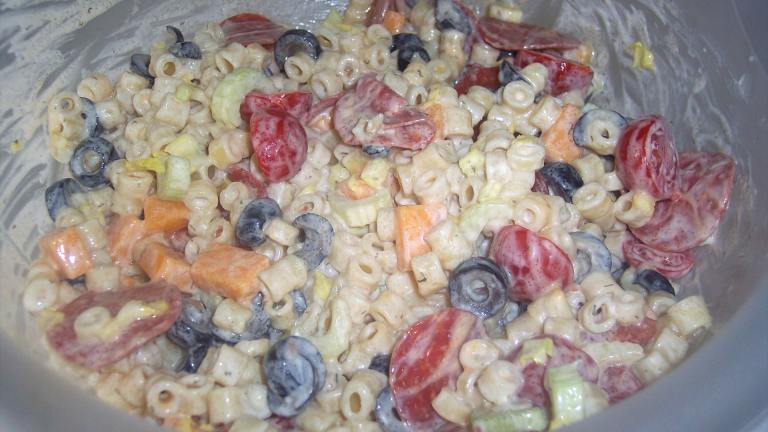 Meal-In-One Macaroni Salad Created by looneytunesfan