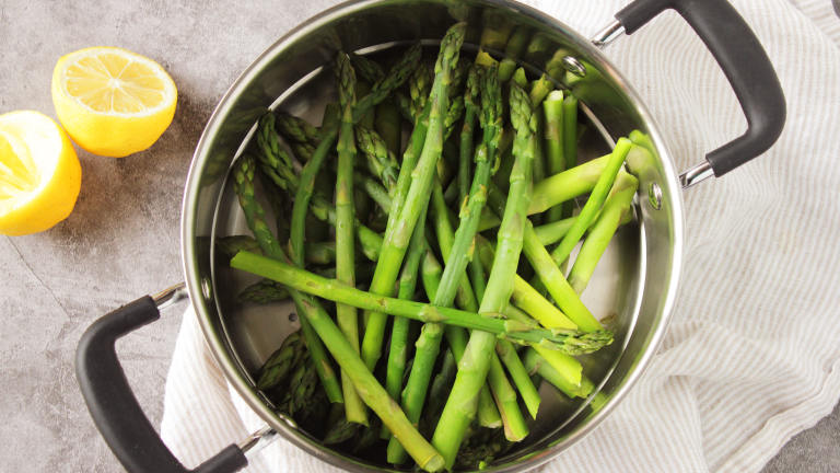 Steamed Asparagus With Lemon Created by DeliciousAsItLooks