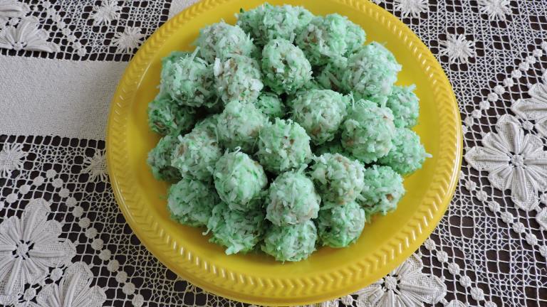 Peanut Butter Snowballs Created by Jane from Ohio
