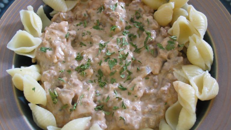 Thick and Creamy One Pot Beef Stroganoff created by trishypie