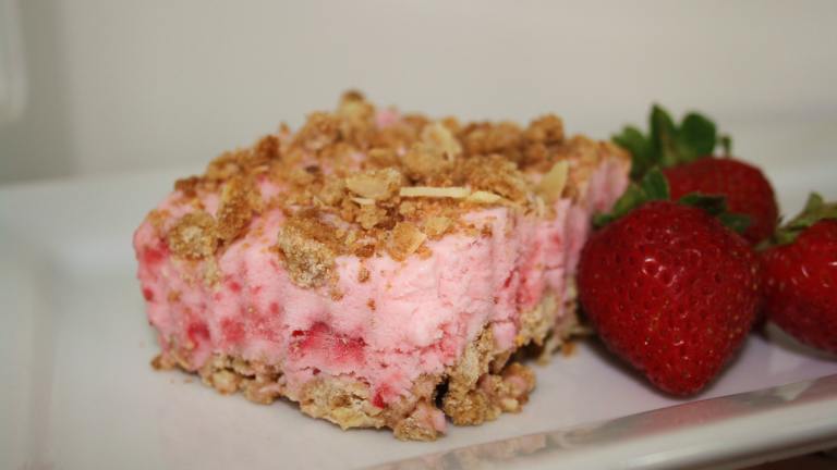 Frosty Strawberry Squares (Oamc) created by  Pamela 