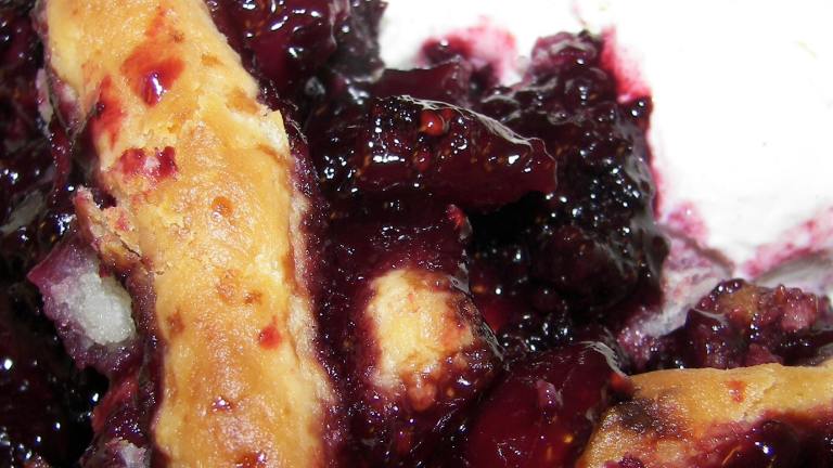 Deluxe Blackberry Cobbler Created by Baby Kato