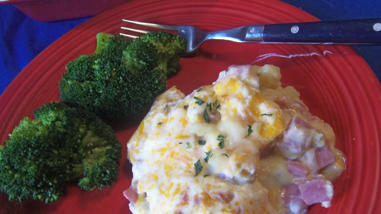 Baked Ham and Cheese in a Mashed Potato Crust Created by Parsley