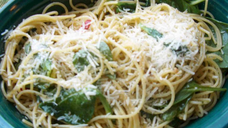 Garlic Spaghetti With Spinach created by CookingONTheSide 