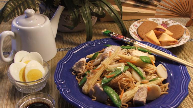 Chinese Chicken Lo Mein created by Wildflour