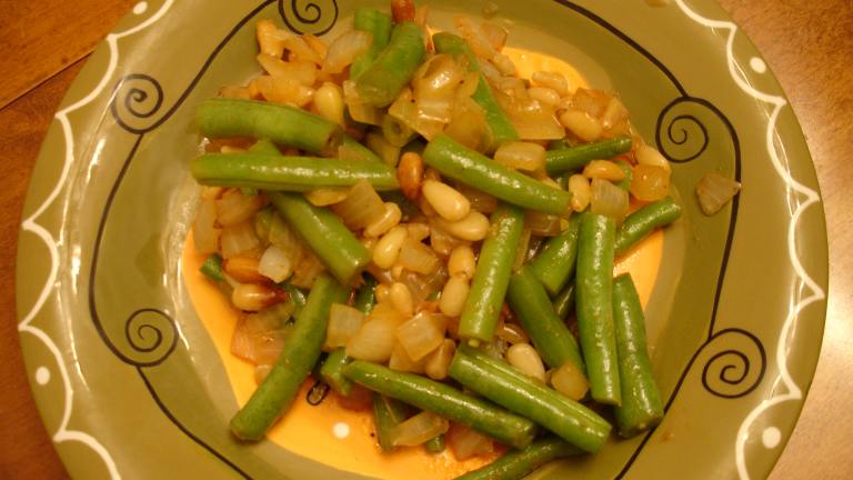 Stir-Fried Green Beans With Pine Nuts Created by Carianne