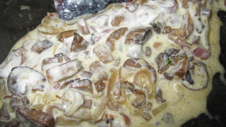 Condensed Cream of Mushroom Soup Replacement - Substitute created by threeovens