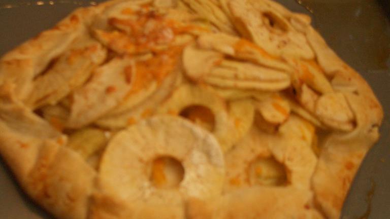 Cheddar-Apple Galette Created by chia2160