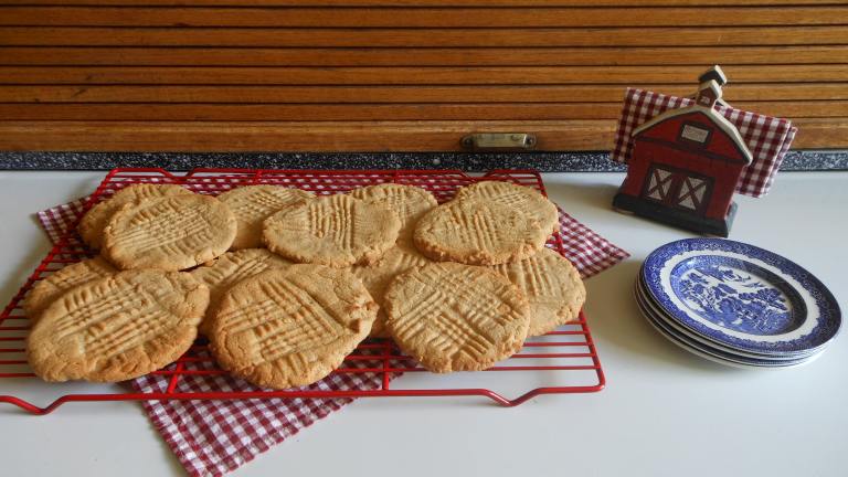 Giant Chewy Peanut Butter Cookies Created by Debbie A. L.