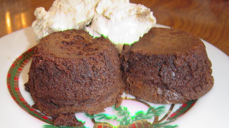 Super Easy Fudgy Mini Chocolate Cakes Created by Marie Nixon