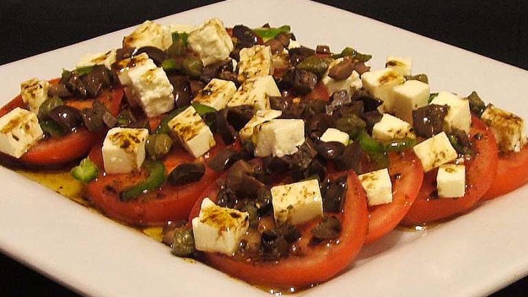 Domatosaláta Choriátiki (Greek Tomato Salad) Created by Fairy Nuff