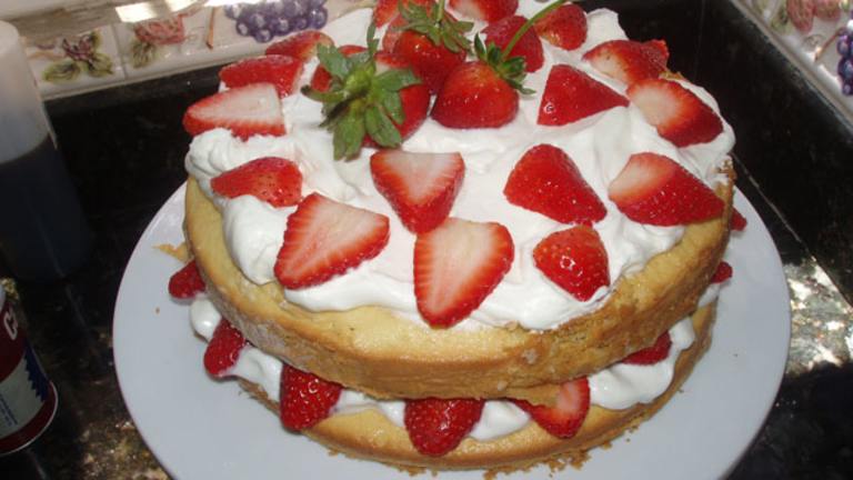 Strawberry Country Cake Created by jackiee70