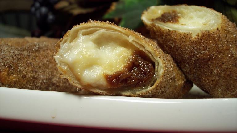 Deep-Fried Cheesecake Spring Roll Wrapper Created by Ratalouille