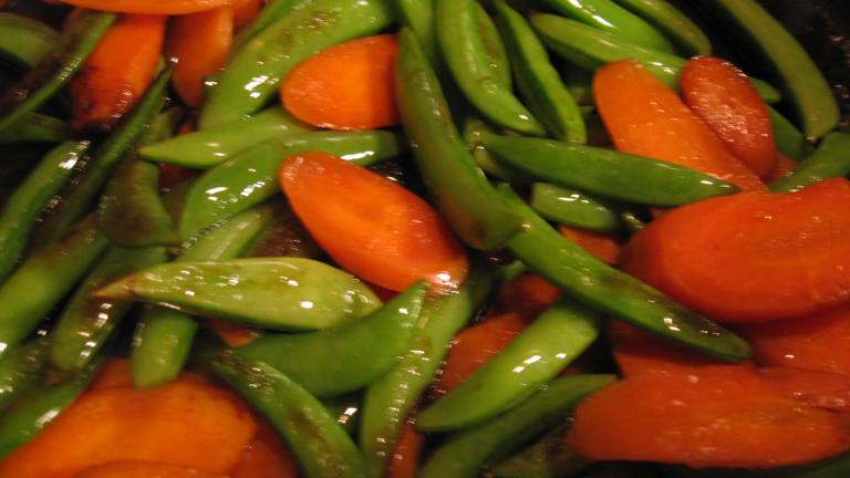 Sugar Snap Pea and Carrot Saute created by riffraff
