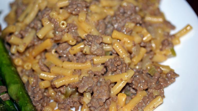 Meaty Macaroni and Cheese created by sloe cooker