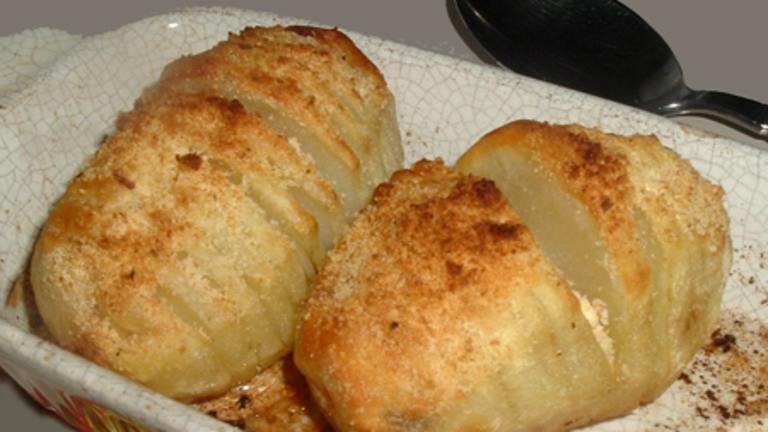 Swedish Baked Potatoes (Hasselbackspotatis) Created by Bergy