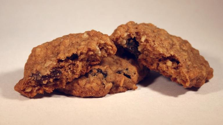 Chewy Spicy Oatmeal Raisin Cookies Created by CandyTX