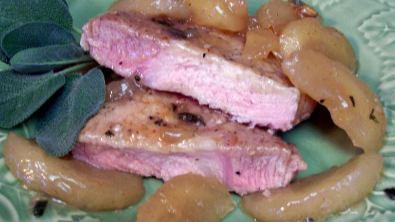 Southern Comfort Pork Loin Chops With Cinnamon Apples Created by Rita1652