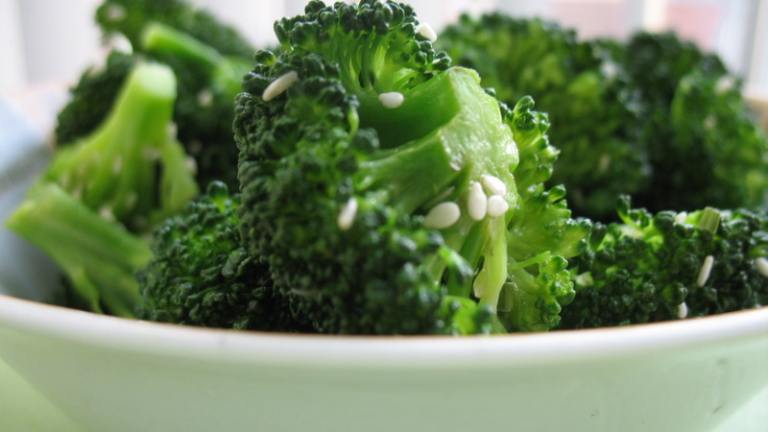Broccoli With Sesame Seeds and Scallions Created by Redsie