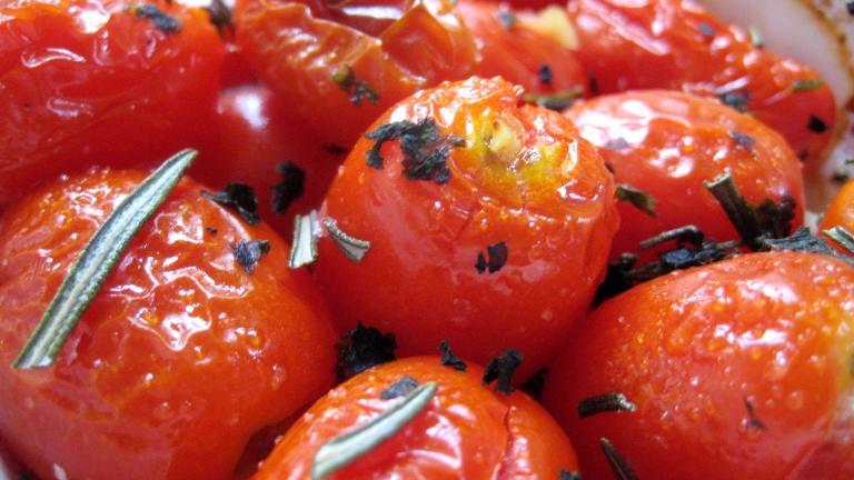 Grilled Cherry Tomatoes With Garlic