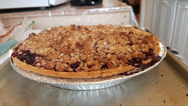 Crumble Berry Pie Created by analeelst