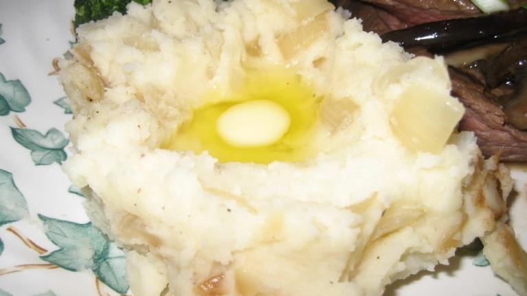 Creamy Fried Onion Mashed Potatoes Created by Halcyon Eve
