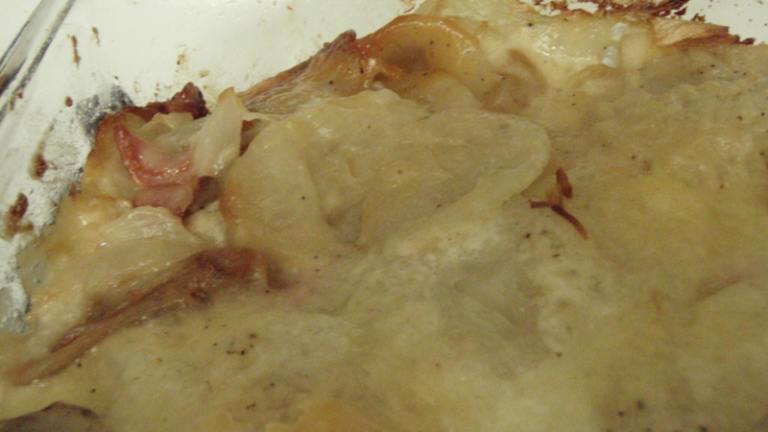 Scalloped Potatoes With Canadian Bacon Created by CandyTX