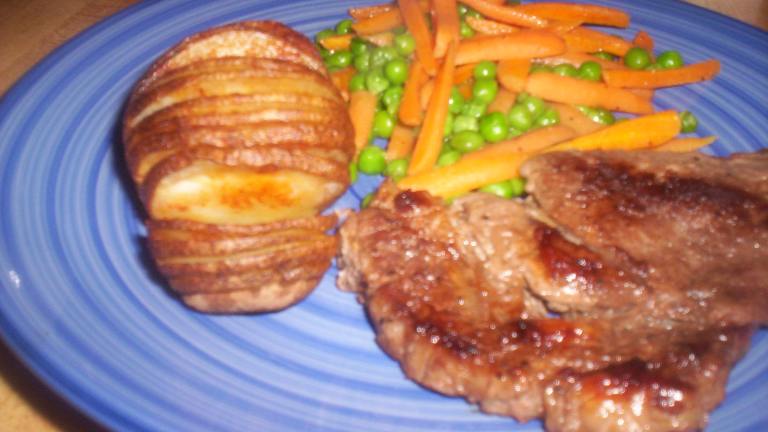 Pan Seared Sirloin Steak created by Chef shapeweaver 