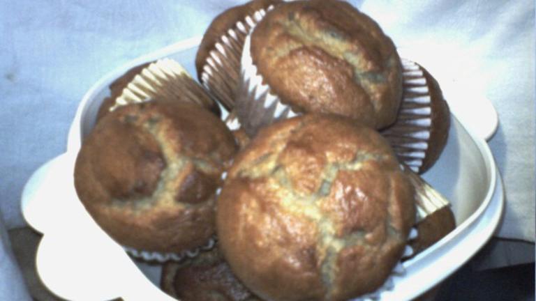 Mom's Best Ever Banana Muffins Created by redcaillie
