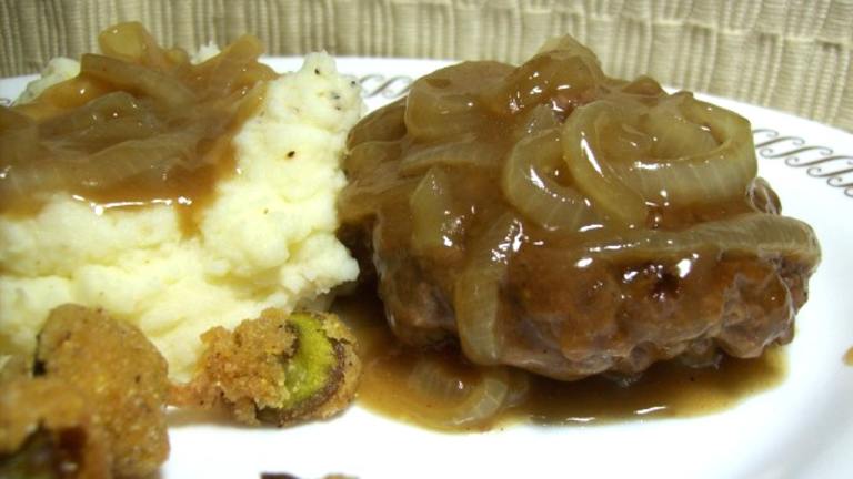 Salisbury Burger Patties With Caramelized Onions created by Chef shapeweaver