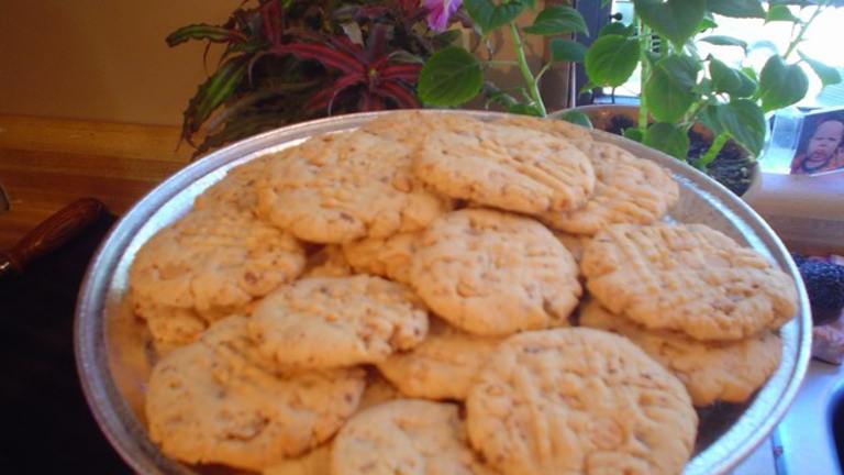 Easy to Make Toffee & White Chocolate Chip Cookies Created by LuvviLoo